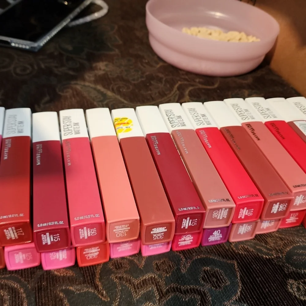 LIPSTICKS GALORE! - Picture 5 of 14